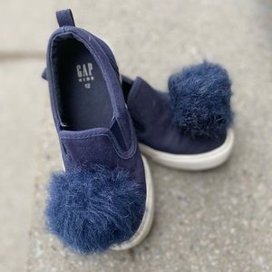 Gap kids shoes size 12